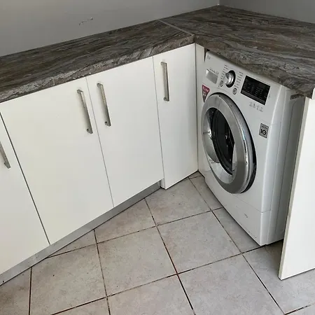 Cozy Kolonaki Retreat Kremastí