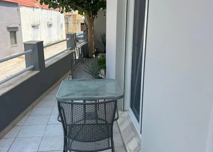 Cozy Kolonaki Retreat