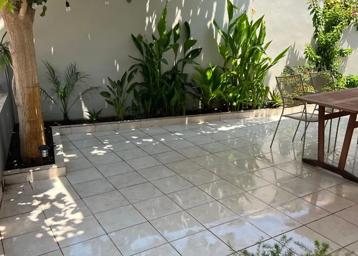 Cozy Kolonaki Retreat Κρεμαστή