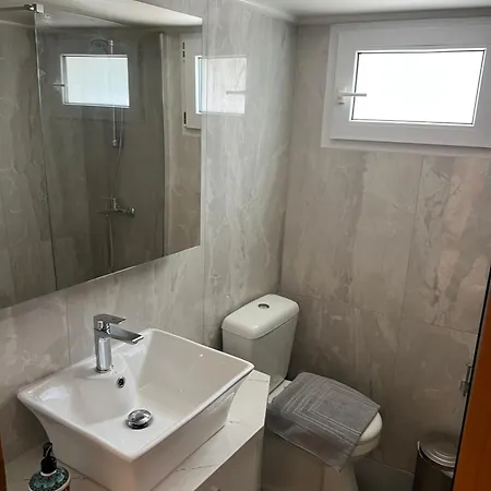 Cozy Kolonaki Retreat