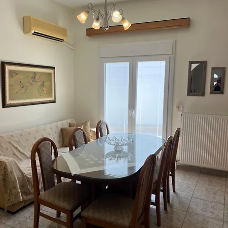 Cozy Kolonaki Retreat Apartament *